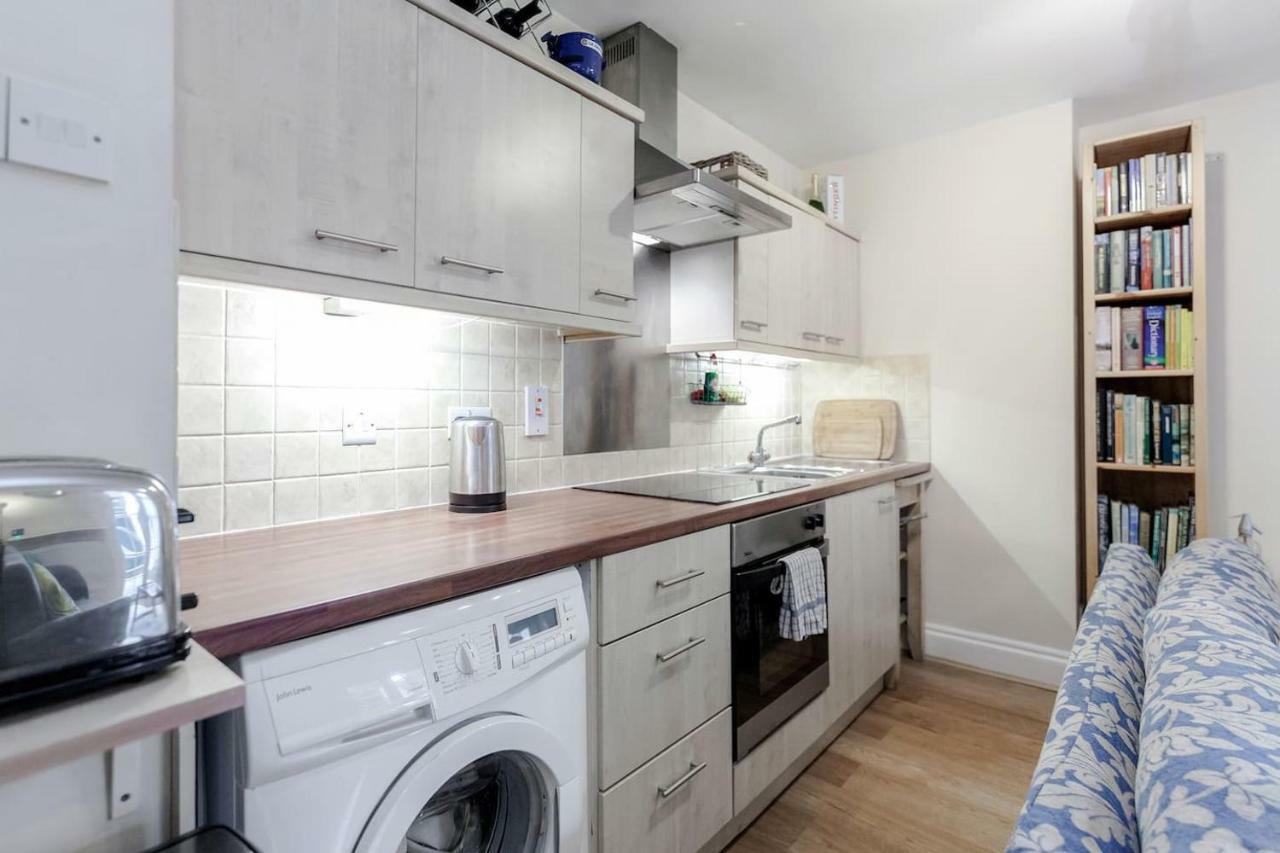 3 Bedroom Garden Flat - Central Location لندن المظهر الخارجي الصورة