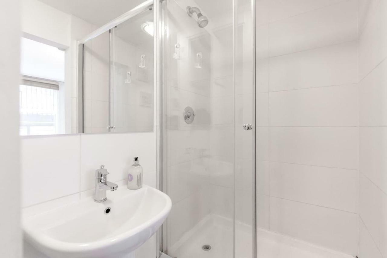 3 Bedroom Garden Flat - Central Location لندن المظهر الخارجي الصورة